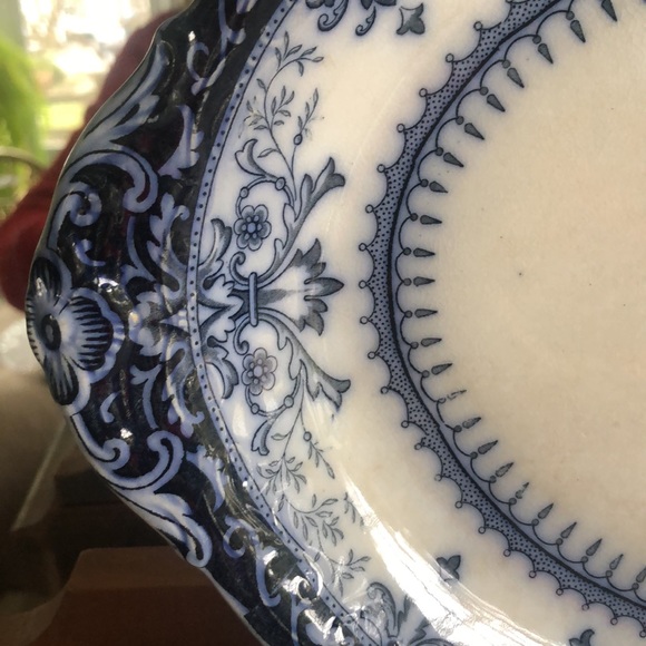 Vintage Leicester platter from prior to 1960. One chip as shown in pictures. - Picture 3 of 9